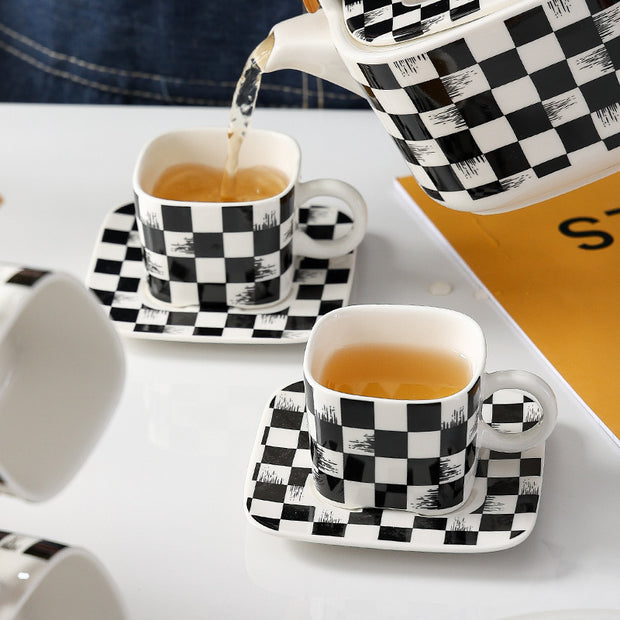 Northern Checkered Teapot Set with Bamboo Rack